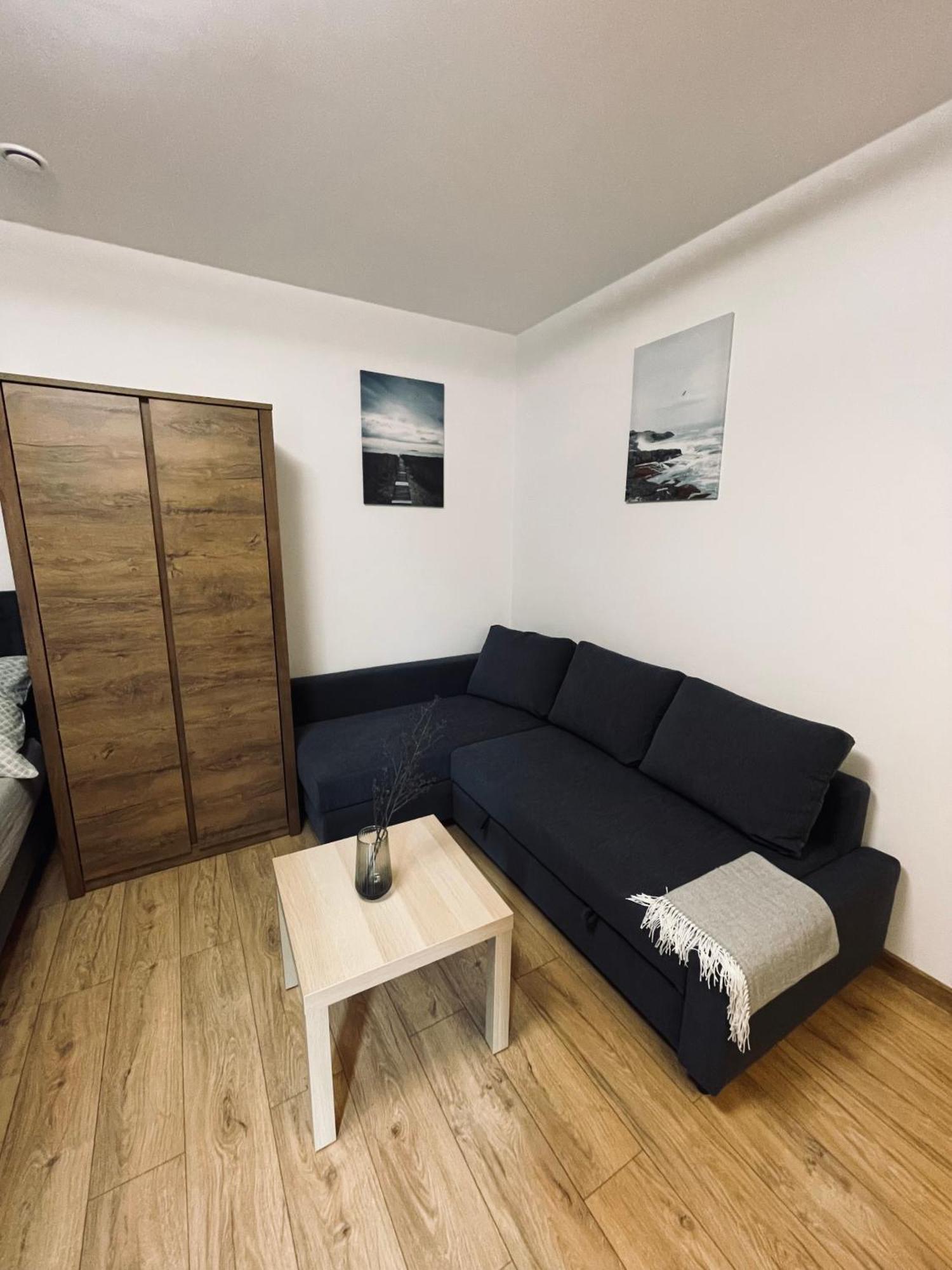 Route 7 Rooms Myślenice Buitenkant foto